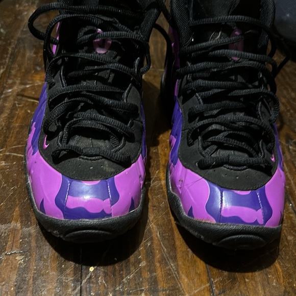 Children’s Limited Nike Foams size 3.5 I took amazing care of everything! - Picture 3 of 4